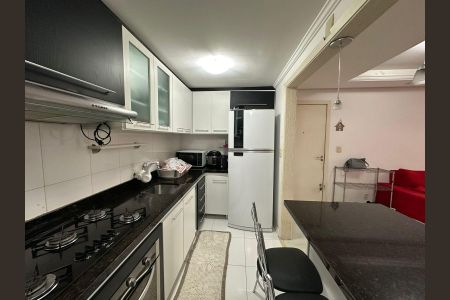 Cozinha  de apartamento para alugar com 1 quarto, 40m² em Bom Jesus, Porto Alegre