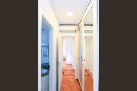 Apartamento à venda com 98m², 3 quartos e 2 vagas Apartamento à venda com 98m², 3 quartos e 2 vagassuíte