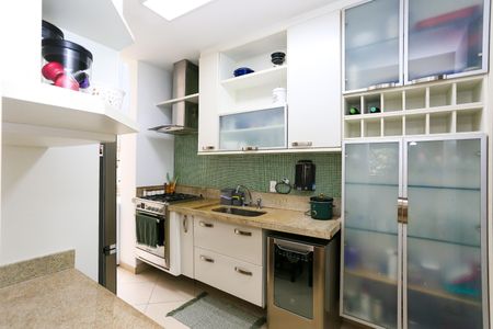 Apartamento à venda com 98m², 3 quartos e 2 vagas Apartamento à venda com 98m², 3 quartos e 2 vagascozinha