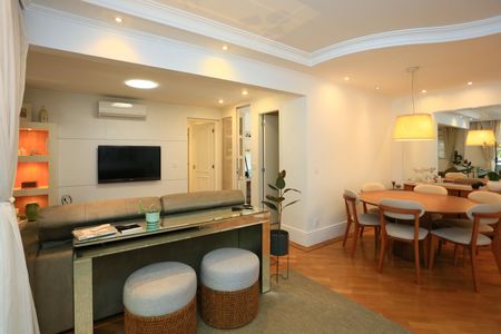 Sala  de apartamento à venda com 3 quartos, 98m² em Vila Andrade, São Paulo