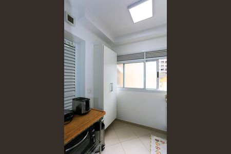 Apartamento à venda com 98m², 3 quartos e 2 vagas Apartamento à venda com 98m², 3 quartos e 2 vagasÁrea de Serviço
