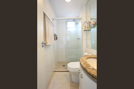 Apartamento à venda com 98m², 3 quartos e 2 vagas Apartamento à venda com 98m², 3 quartos e 2 vagasBanheiro da Suíte