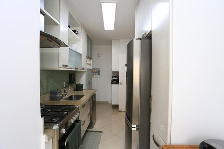 Apartamento à venda com 98m², 3 quartos e 2 vagas Apartamento à venda com 98m², 3 quartos e 2 vagascozinha