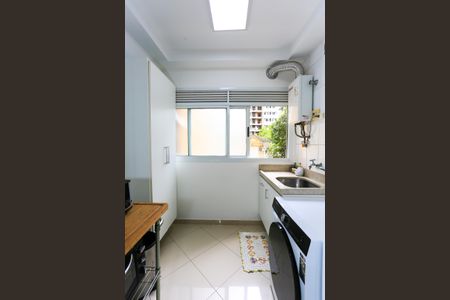 Apartamento à venda com 98m², 3 quartos e 2 vagas Apartamento à venda com 98m², 3 quartos e 2 vagasÁrea de Serviço