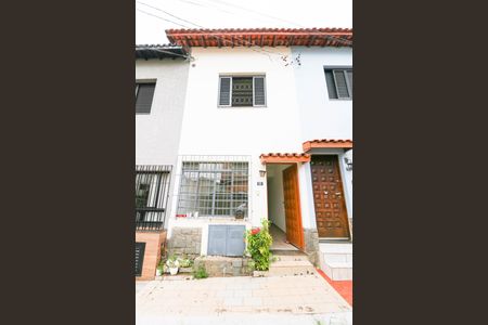 Casa à venda com 60m², 3 quartos e 1 vaga