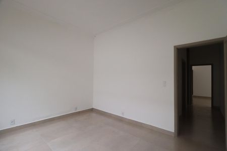 Casa para alugar com 482m², 4 quartos e 6 vagasQuarto 2