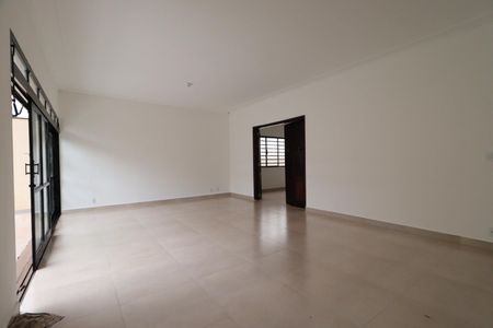 Casa para alugar com 482m², 4 quartos e 6 vagasSala 1