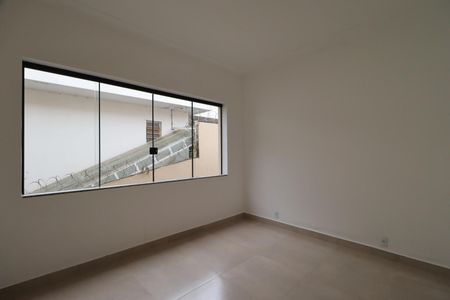 Casa para alugar com 482m², 4 quartos e 6 vagasQuarto 2