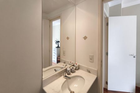 Apartamento à venda com 75m², 3 quartos e 2 vagas Apartamento à venda com 75m², 3 quartos e 2 vagasBanheiro Suíte