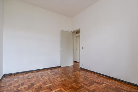 Apartamento à venda com 105m², 3 quartos e 1 vaga Apartamento à venda com 105m², 3 quartos e 1 vagaQuarto 2