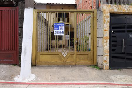 Casa à venda com 72m², 2 quartos e 2 vagas Casa à venda com 72m², 2 quartos e 2 vagasFachada do imóvel - Placa instalada no portão do imóvel - Código da placa: VGEF-685