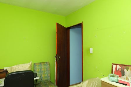 Casa à venda com 72m², 2 quartos e 2 vagasQuarto 2