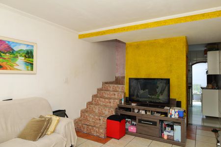 Casa à venda com 72m², 2 quartos e 2 vagasSala