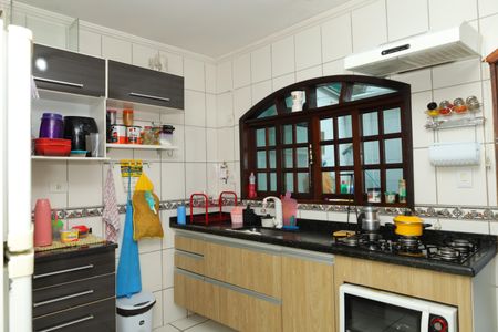 Casa à venda com 72m², 2 quartos e 2 vagasCozinha