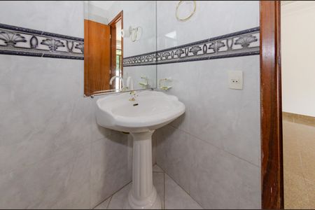 Apartamento para alugar com 194m², 3 quartos e 2 vagasBanheiro social 2