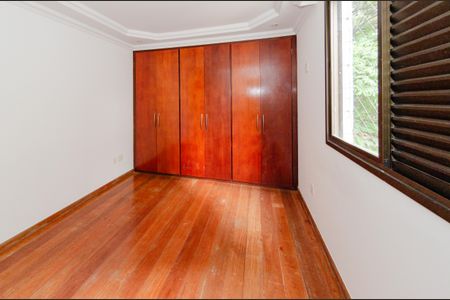 Apartamento para alugar com 194m², 3 quartos e 2 vagasSuíte