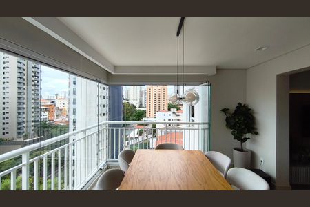 Apartamento à venda com 87m², 2 quartos e 2 vagasVaranda