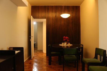 Apartamento à venda com 120m², 3 quartos e 1 vagaSala