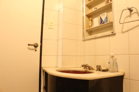 Apartamento à venda com 120m², 3 quartos e 1 vagaBanheiro 2