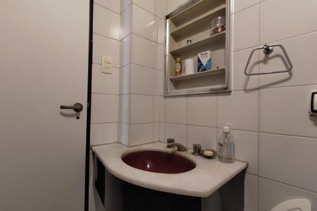 Apartamento à venda com 120m², 3 quartos e 1 vaga Apartamento à venda com 120m², 3 quartos e 1 vagaBanheiro 2