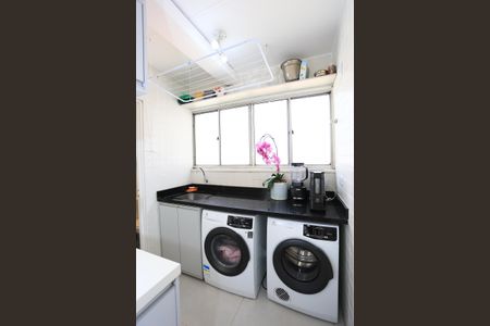 Apartamento à venda com 90m², 3 quartos e 1 vagaÁrea de Serviço