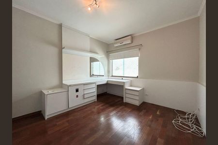 Casa à venda com 3 quartos, 144m² em Planalto Paulista, São Paulo