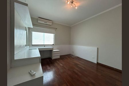 Casa à venda com 3 quartos, 144m² em Planalto Paulista, São Paulo