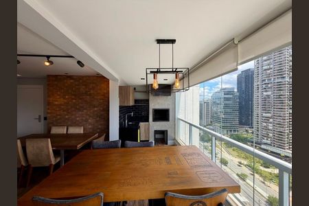 Apartamento à venda com 3 quartos, 116m² em Jardim das Acacias, São Paulo