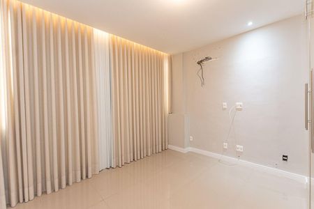 Apartamento à venda com 108m², 3 quartos e sem vaga