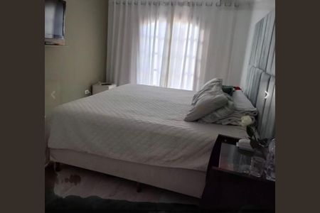 Casa à venda com 3 quartos, 247m² em Vila Santa Clara, São Paulo