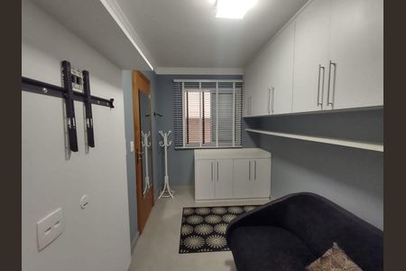Casa à venda com 3 quartos, 220m² em Vila Lucia, São Paulo