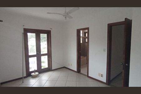 Casa à venda com 4 quartos, 375m² em Engenho do Mato, Niterói