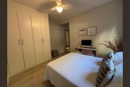 Casa à venda com 4 quartos, 276m² em Piratininga, Niterói