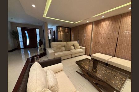 Casa à venda com 4 quartos, 276m² em Piratininga, Niterói