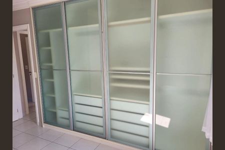 Apartamento à venda com 2 quartos, 75m² em Cambuí, Campinas