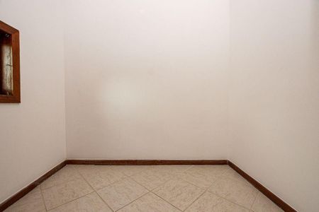 Casa à venda com 4 quartos, 375m² em Engenho do Mato, Niterói