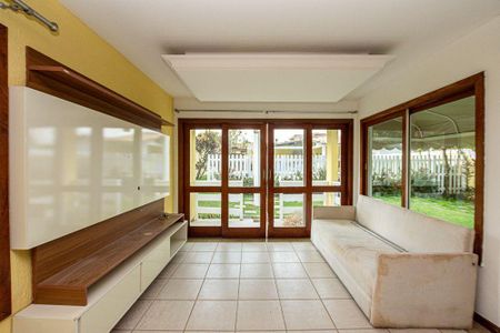 Casa à venda com 4 quartos, 375m² em Engenho do Mato, Niterói