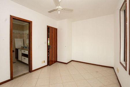 Casa à venda com 4 quartos, 375m² em Engenho do Mato, Niterói