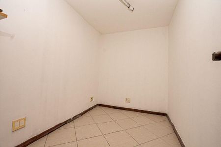 Casa à venda com 4 quartos, 375m² em Engenho do Mato, Niterói