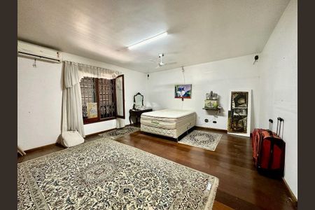 Casa à venda com 5 quartos, 900m² em Boaçava, São Paulo