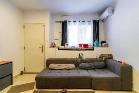 Casa para alugar com 120m², 2 quartos e 1 vaga Casa para alugar com 120m², 2 quartos e 1 vagaSala