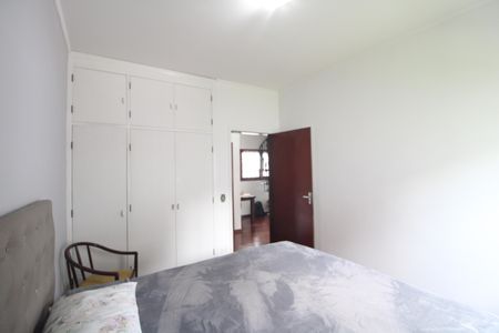 Casa à venda com 670m², 3 quartos e 4 vagasQuarto 2