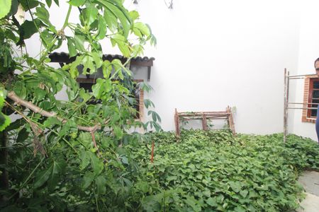 Casa à venda com 670m², 3 quartos e 4 vagasFundos da casa