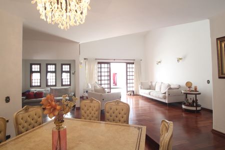 Sala de casa à venda com 3 quartos, 300m² em Socorro, São Paulo