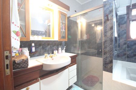 Casa à venda com 670m², 3 quartos e 4 vagasBanheiro da suíte