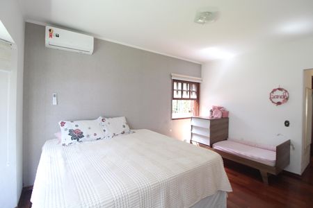 Casa à venda com 670m², 3 quartos e 4 vagasSuíte