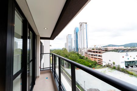 Apartamento à venda com 113m², 3 quartos e 2 vagasVaranda