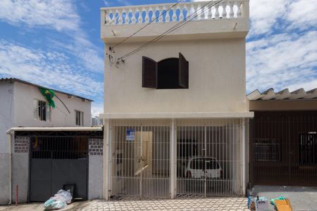 Casa para alugar com 80m², 2 quartos e 1 vagaFachada