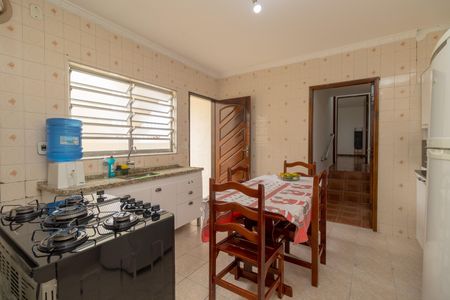 Casa para alugar com 80m², 2 quartos e 1 vagaCozinha