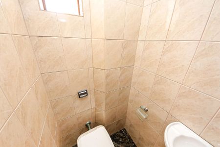 Casa para alugar com 70m², 2 quartos e 1 vagaLavabo